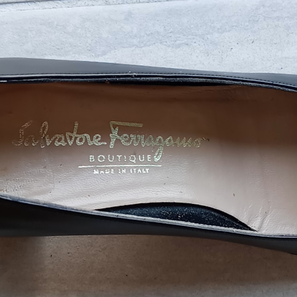 Shoes - Picture 4 of 5